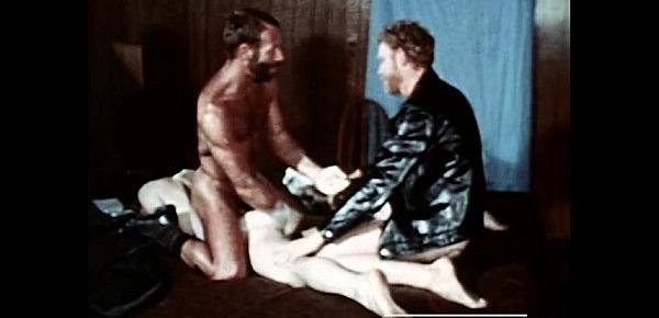  Extreme fisting scene from vintage gay porn EROTIC HANDS (1974)